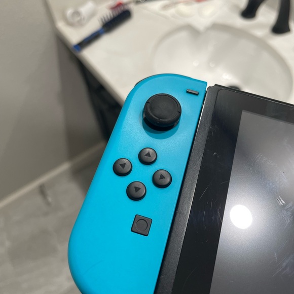 Nintendo switch - Picture 4 of 6